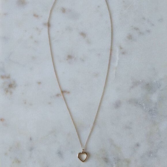 10k gold heart pendant necklace